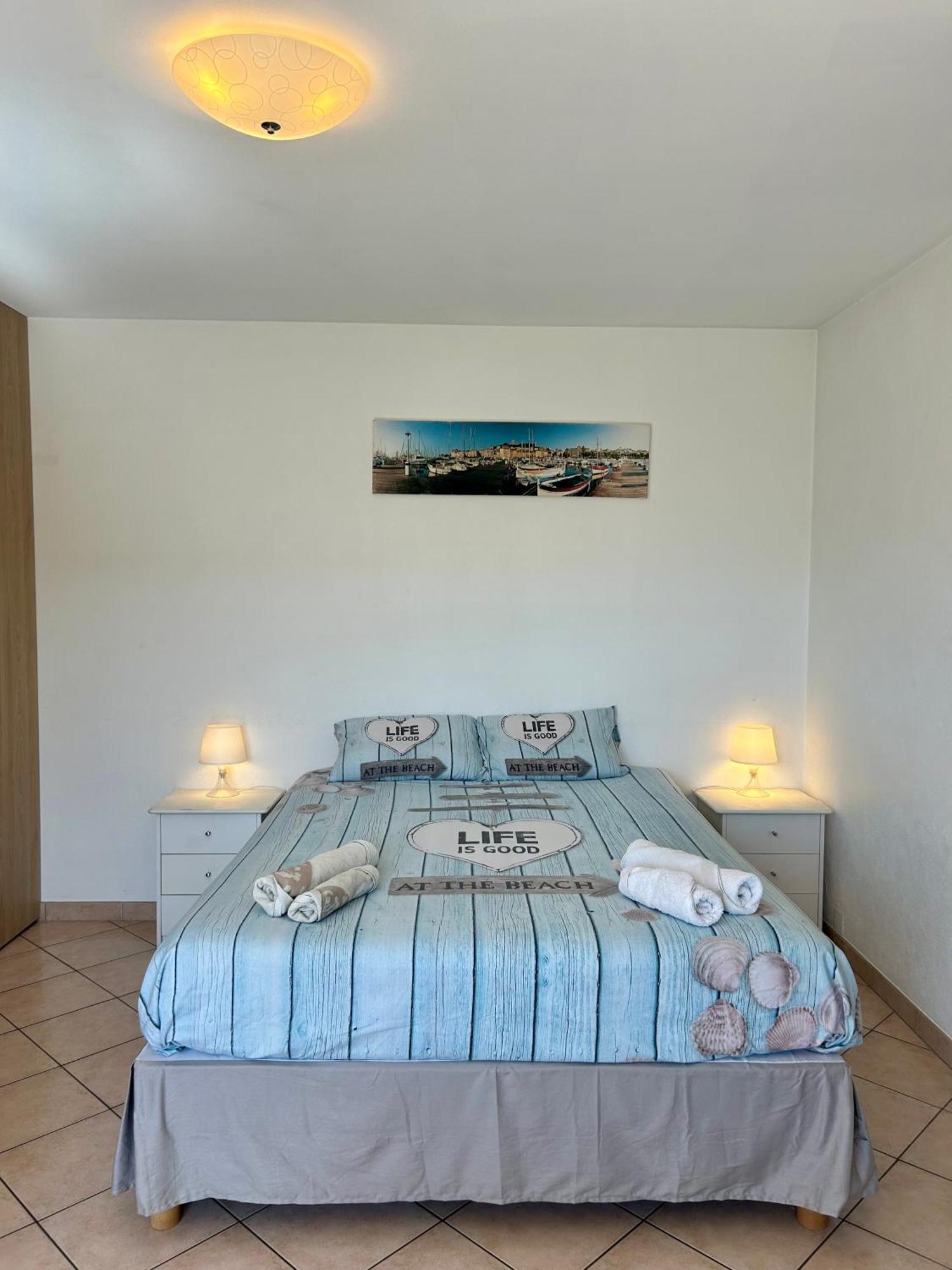 Les Ondes - Terrasse Rdc Villa Calme Parking Proche Plage Antibes Kültér fotó